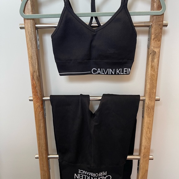 Wlkn, Calvin Klein, Wilfred, Aerie, Zara items. Message for prices - Picture 14 of 15